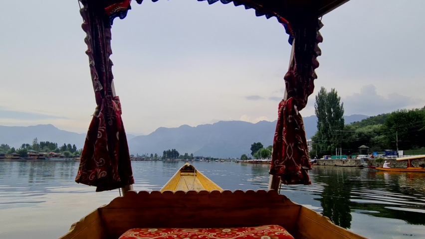 Jammu and Kashmir a beautiful place in india natural beauty, like dal lake, Gulmarg pahalgam and traditional way of leaving simple life is common. Royalty-Free Stock Footage #1080198656