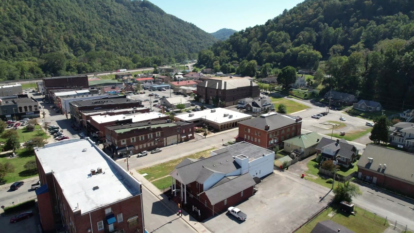high aerial in pineville kentucky near the cumberland pass in bell county kentucky