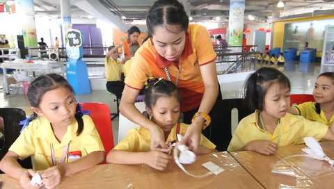 BANGKOK, THAILAND - July 14, 2015: Unknown children, Child invention, student Elementary School. Bangkok Children's Discovery Museum 2015.
