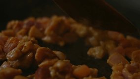 Fry the minced meat on the pan. 4k video