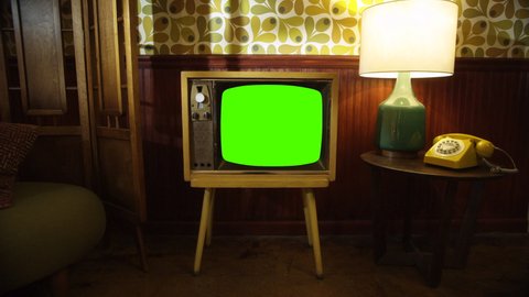 4k tv screen mockup, old tv screen green screen, use key light effect, Vintage Television Set