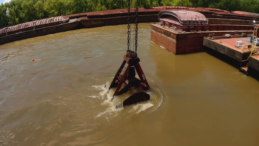 Floating crane washing it