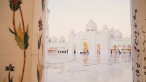 Mosque of Sheikh Zayed at sunset in Abu Dhabi city.