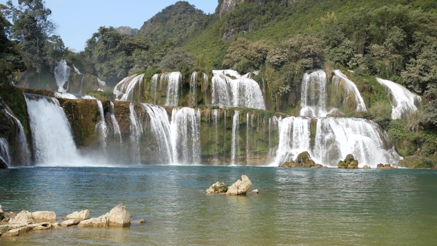 Ban Gioc Waterfall in Cao Bang