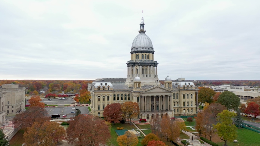 4K Drone of Springfield Illinois led to right in Autumn