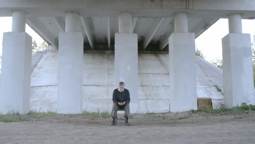 Video of sitting man and happy inlove couple