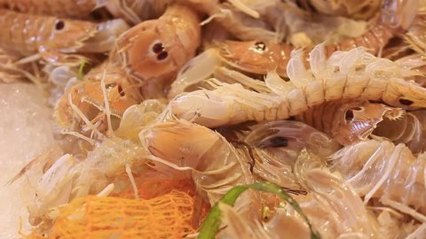 Particular on some mantis shrimp alive, (known in Italy as "pacchero" or "canocchia") at the fish market
