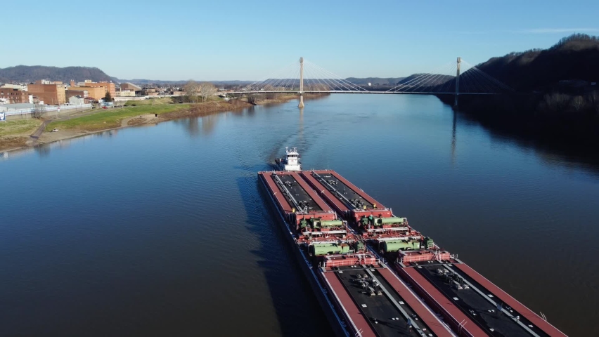 Towboat on Ohio River - Portsmouth, OH