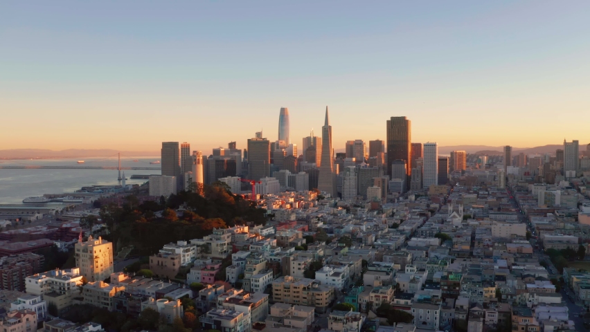 4K drone aerial shot of San Francisco skyline downtown at sunset - California, United States of America Royalty-Free Stock Footage #1084612402