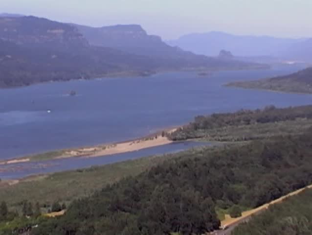Columbia River Gorge from the Oregon side looking east