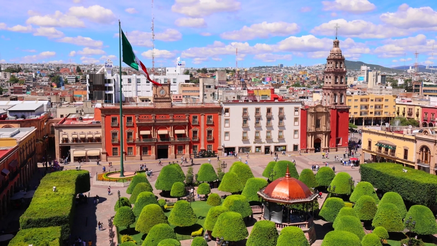 Leon, Central city plaza - the Martyrs Plaza of January 2, Plaza de los Martires del 2 de enero, one of the main city tourism attractions.
