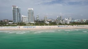 Panoramic flight above Miami Beach. An Amazing view of the South Beach. The best Beach of Miami. White sands and blue water

Voo panoramico sobre South Beach. A melhor vista de Miami.