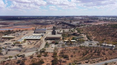 Fast flying over junction mine in Broken hills silver city of Australia – aerial 4k.
