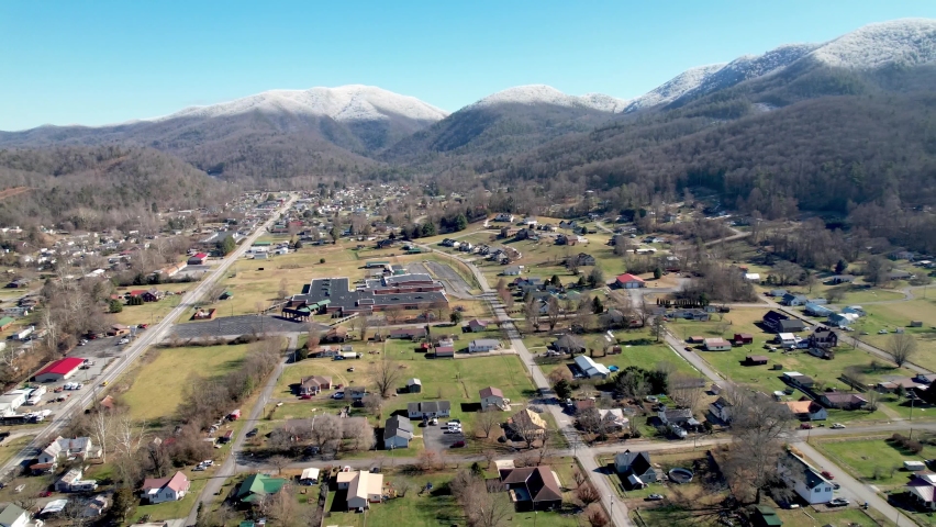 hampton tennessee aerial winter pullout