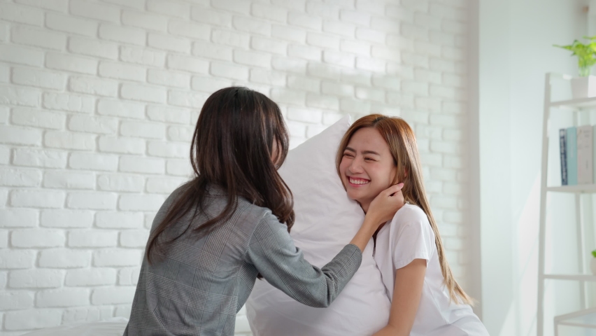 Lesbians Pillow Fight