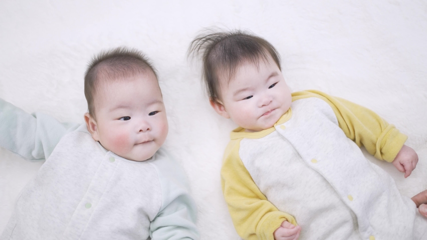 Dissimilar Asian dizygotic twin babies