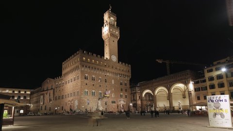 Florence, Tuscany Italy - 10 25 2021: Piazza della Signoria square and Palazzo Vecchio time lapse in Florence. Timelapse.