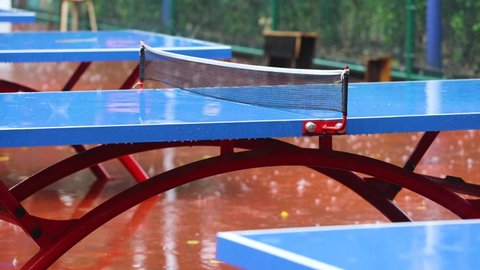 Table tennis in the rain