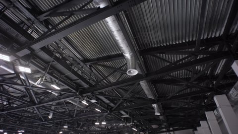 Ceiling with the air conditioning in an industrial building