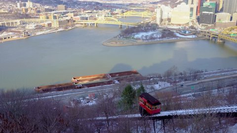 Pittsburgh , Pennsylvania , United States - 03 13 2022: View of the Duquesne Incline, a funicular tram scaling Mt. Washington in Pittsburgh, Pennsylvania.