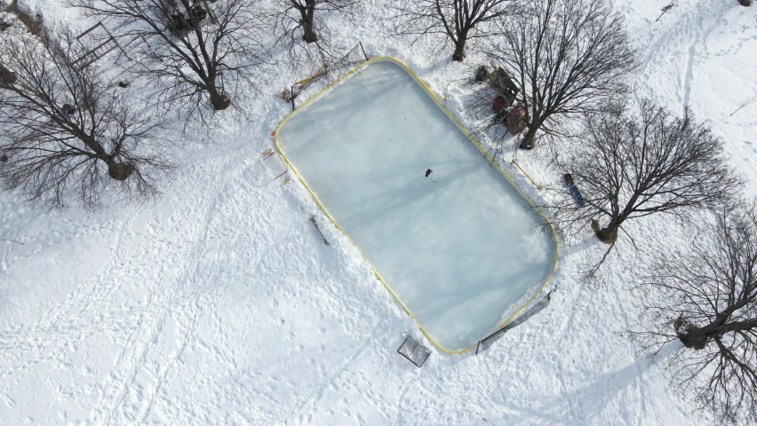 Lonesome skater strolling at Walker