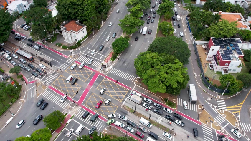 Timelapse of famous intersection between Reboucas avenue and Brazil avenue at downtown Sao Paulo Brazil. Corporate towers buildings at famous avenues at downtown Sao Paulo Brazil.
