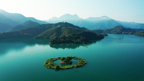 Aerial view Landscape of Sun Moon Lake and lalu isiland in Nantou, Taiwan. วิดีโอสต็อก