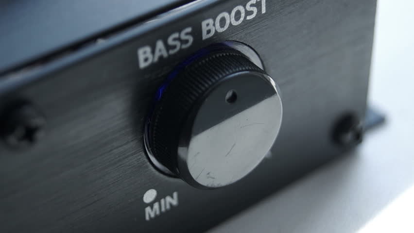 Что такое bass boost на моноблоке