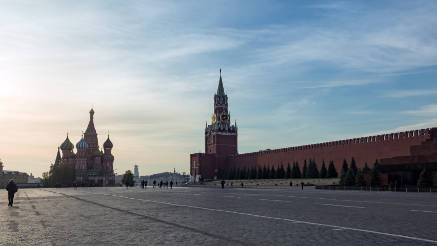 Moning view of Red Square and Moscow Kremlin. Time-lapse.