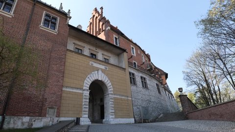 Wawel Castle (architectural complex). In the past it was the residence of the Polish kings. Now - the main tourist attraction, a symbol of Krakow and Poland.