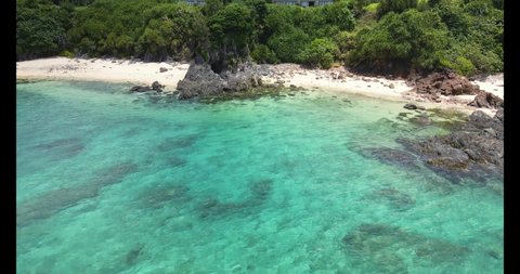 [4K] Beautiful sea and blue sky at Kibogaoka Beach in Onna Village, Okinawa Prefecture