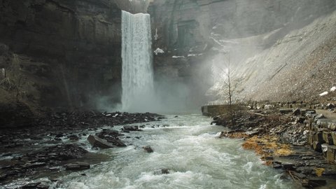 Gorgeous Taughannock Falls in Upstate New York 4K