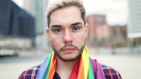 Gay man wearing make-up outdoor - LGBTQ diversity concept : vidéo de stock