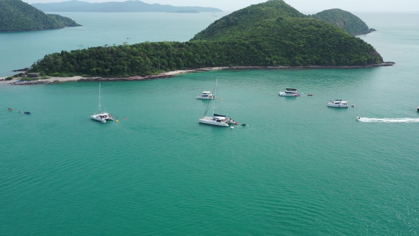 Aerial video of yachts in the ocean in Pattaya, Thailand. Aerial video from drone. Royalty-Free Stock Footage #1091976219