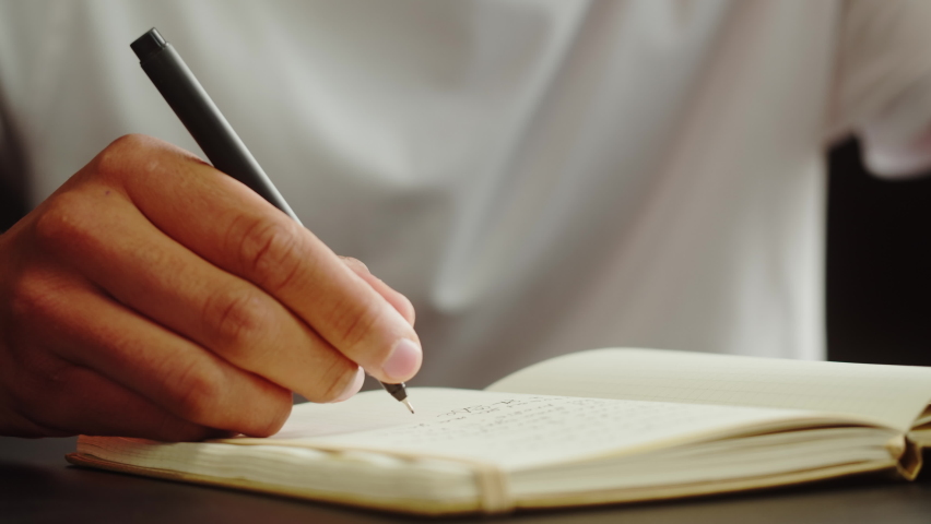 Write close. Вернуть книгу. Write down. Writing down. Businessmans Pen botebooks.