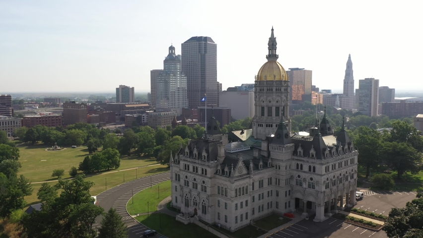 Capitol in Hartford Connecticut circles back and out