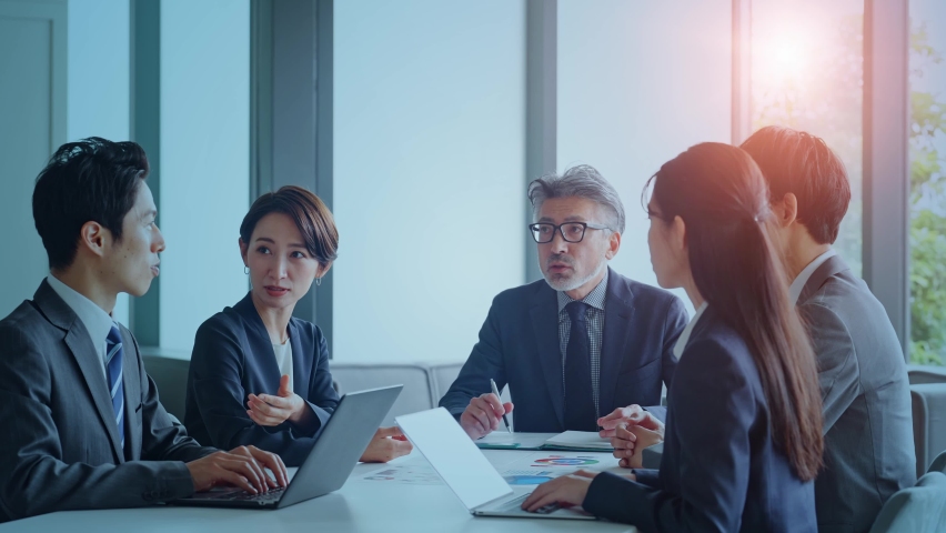 Group of businessperson meeting in office and cloud computing concept. ERP. Enterprise Resources Planning. Royalty-Free Stock Footage #1093365539