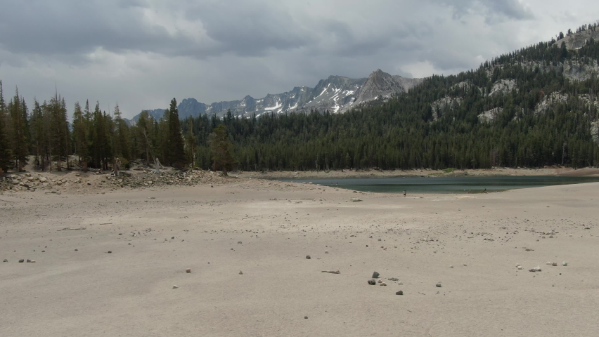 Mammoth Lakes Horseshoe Lake Shore Aerial Shot Sierra Nevada Mountains Forward California USA
