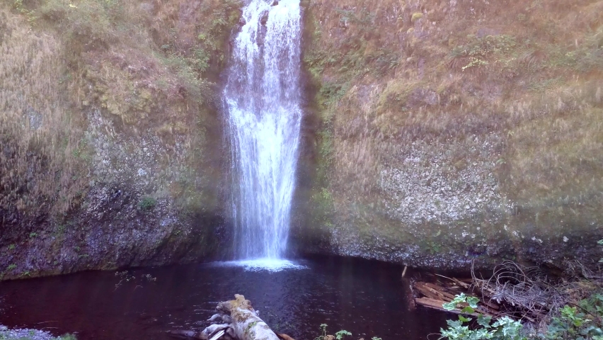 USA, Portland, scenic Multnomah Falls in Oregon Columbia River Gorge.