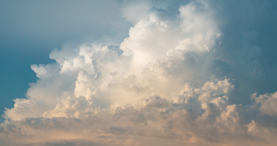 Amazing Time-lapse video The huge clouds were moving as fast as life. Cloud texture background animated. 4k 4096x2160p