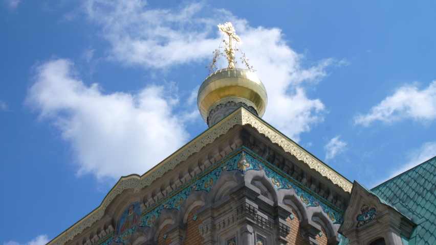 Mathildenhoehe russian orthodox chapel Darmstadt art nouveau close up spire steady gimbal shot 4k on a sunny day