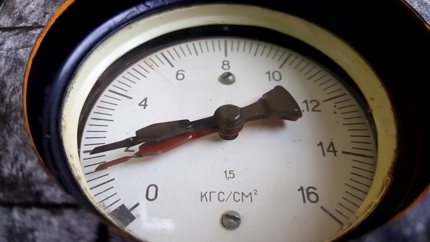 Pressure drop in the old manometer