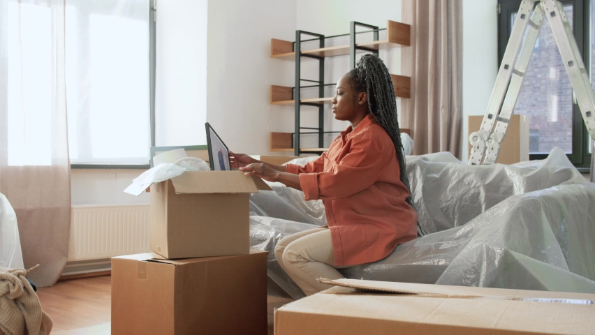 More and more people are moving. В колледже можно жить?. Woman Unboxing. Does Music help you study