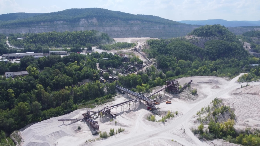Conveyor system on the slope of a mining plant from above.
