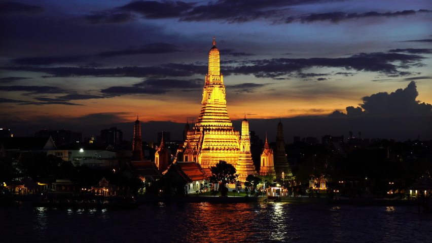 Wat Arun Ratchawararam (Temple of Dawn) famous tourist destination in Bangkok, Thailand. Royalty-Free Stock Footage #1096125451