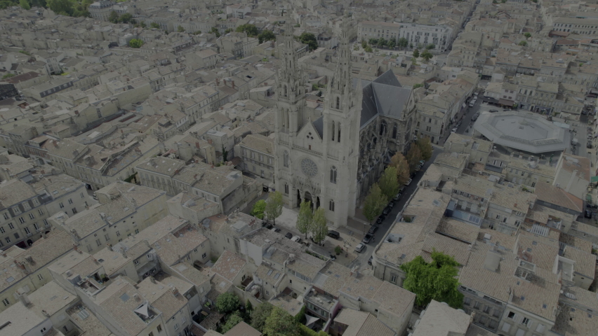 Bordeaux is a port city on the river Garonne in the Gironde department, Southwestern France. It is the capital of the Nouvelle-Aquitaine region. Located at the crossroads of the Atlantic Ocean