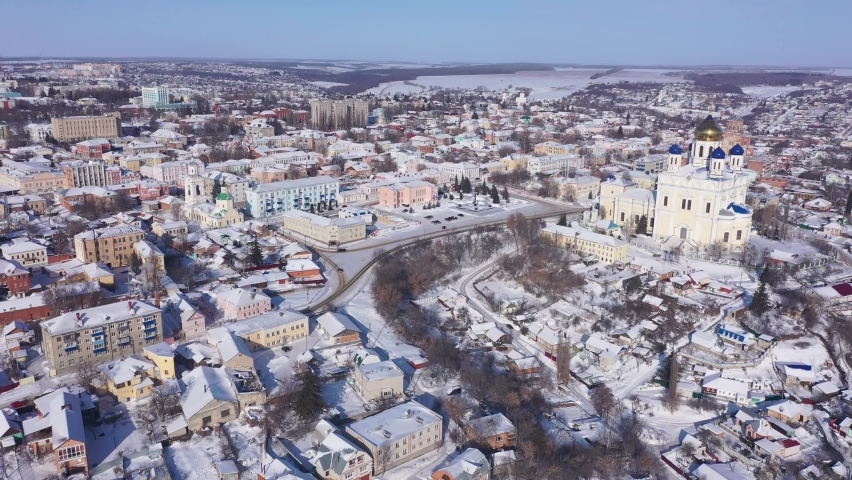 Scenic aerial view of main Orthodox church in Russian city of Yelets, five domed Ascension Cathedral on sunny winter day Royalty-Free Stock Footage #1096743957