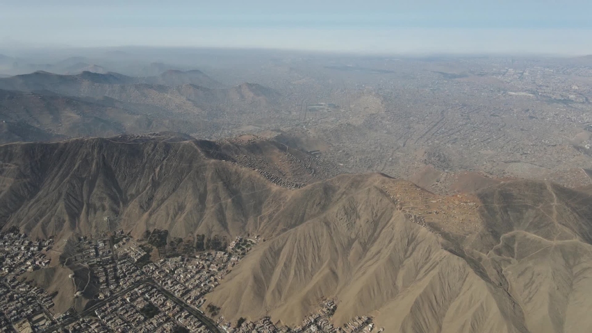 An overview of the houses in the vast hills of Lima Peru