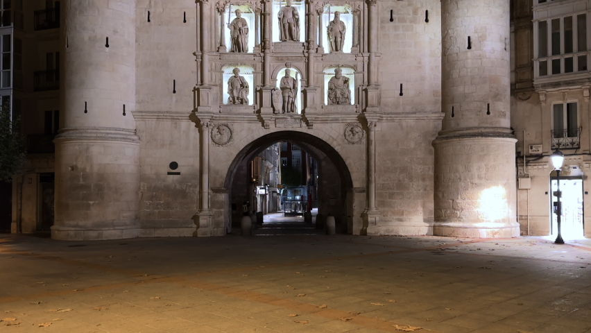  City gate Arco de Santa Maria at night in Burgos, Castilla y Leon, Spain. High quality 4k footage