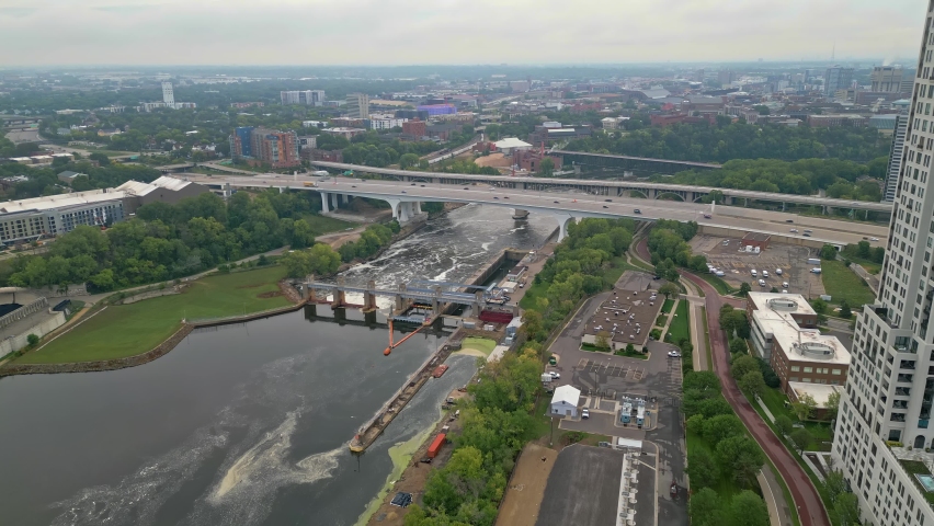 4K Aerial View of Traffic on 35W Bridge On A Cloudy Minneapolis Morning